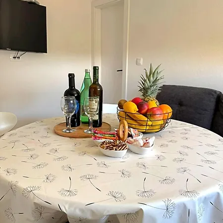 Luca Apartment *