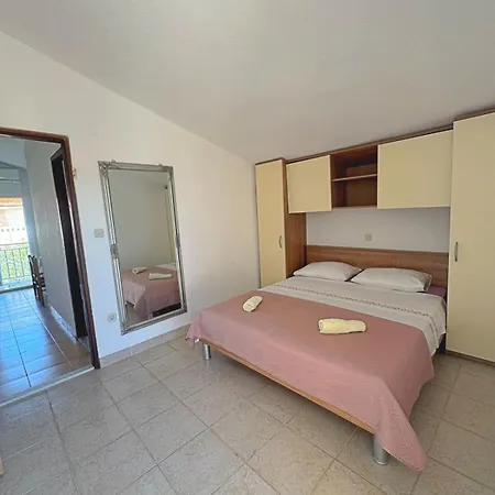 Luca Apartment *