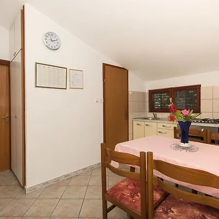 Luca Apartment