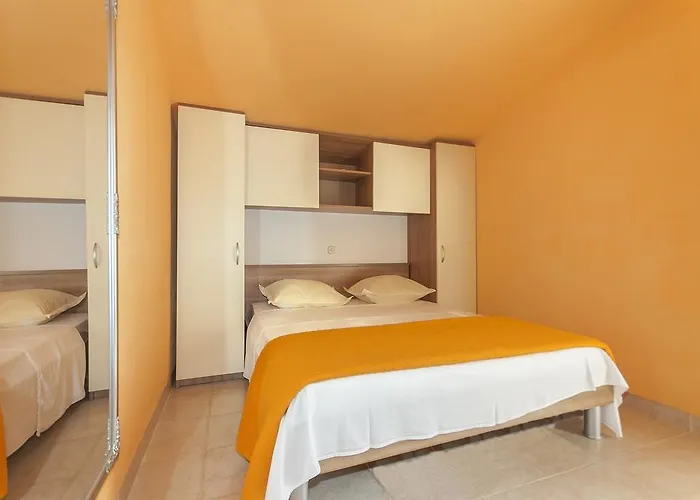 Luca * Rogoznica (Sibenik-Knin)